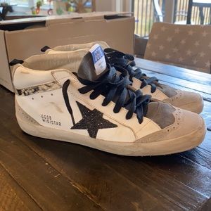 Golden Goose Mid Star Sneaker ⭐️
